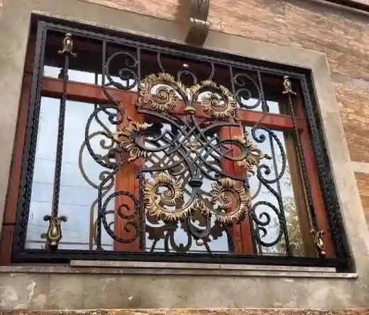 حفاظ میکس گل فرفورژه ترکیبی زیبا و لوکس