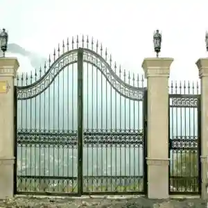 درب فلزی انگلیسی کلاسیک لوکس