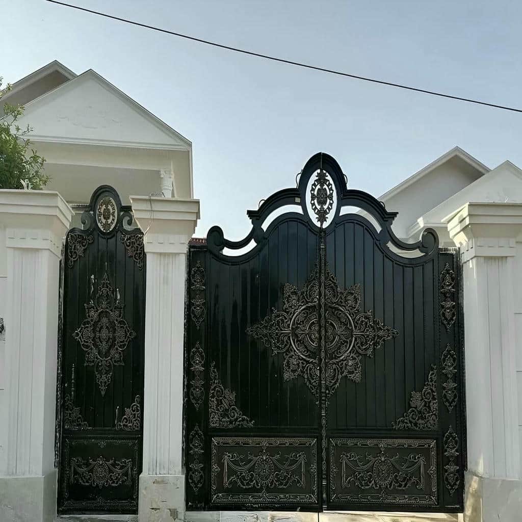 villa-door-wrought-iron-ne نصب درب آهنی ورودی منزل لوکس برای لابی