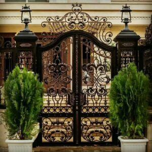 خرید درب حیاط آهنی مدرن شیک