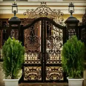 خرید درب حیاط آهنی مدرن شیک