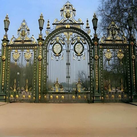 villa-door-wrought-iron-qw انتخاب درب فلزی ساده و شیک ورودی ساختمان