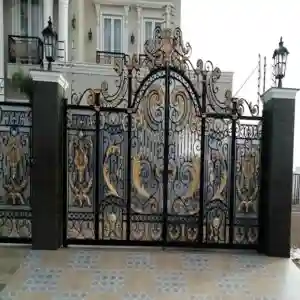 طراحی و ساخت انواع درب آهنی ویلا