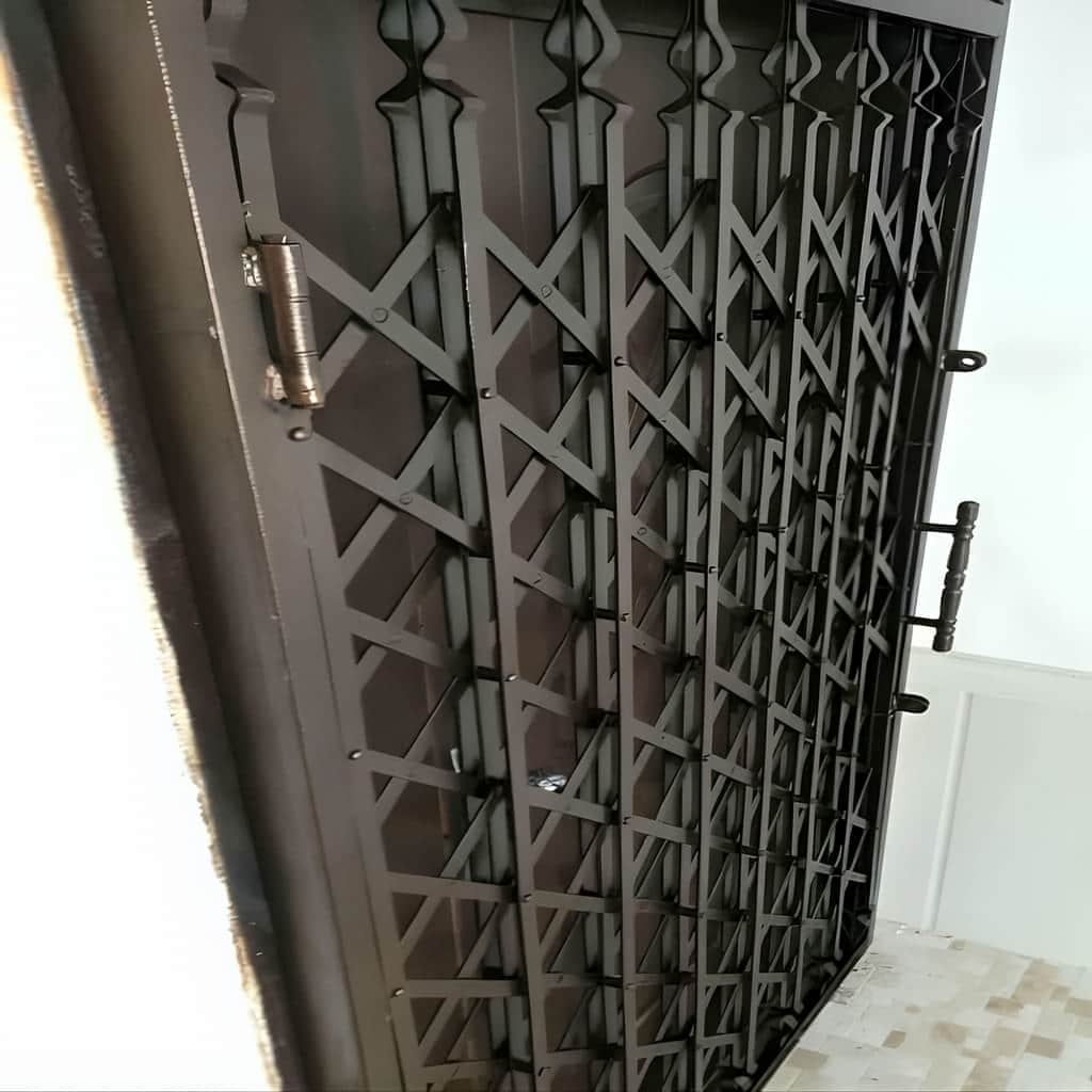 فروش درب آکاردئونی تمام گل در قشم
