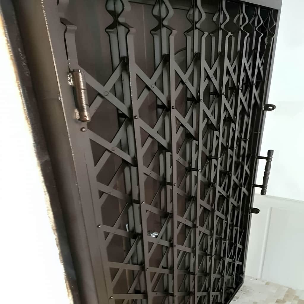 کارخانه درب آکاردئونی تمام گل در نظرآباد