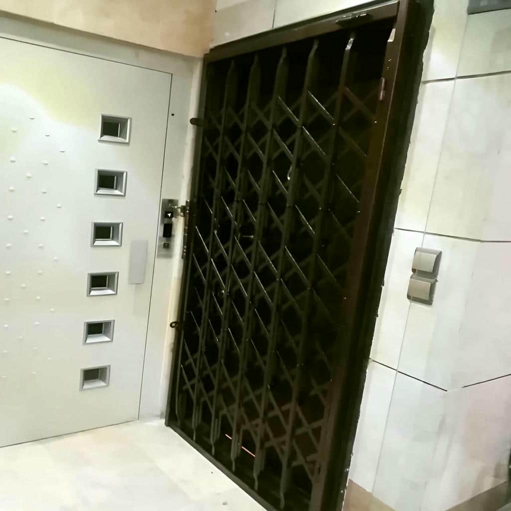 درب آکاردئونی در اشتهارد