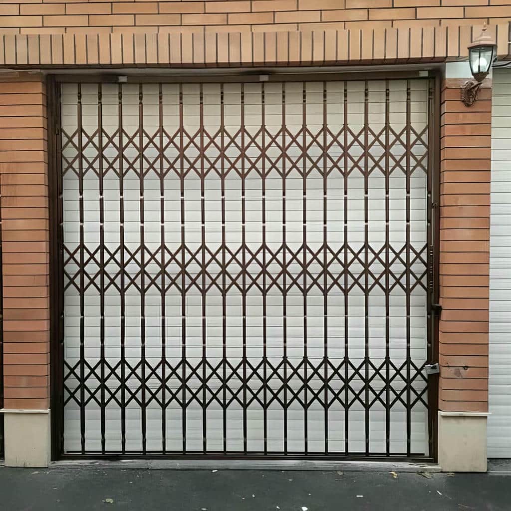نصب درب آکاردئونی چهارگل در بندر انزلی