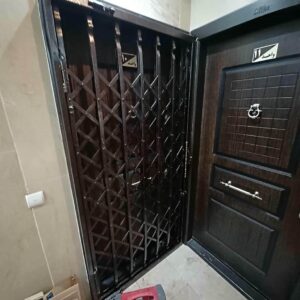 درب آکاردئونی در نظرآباد