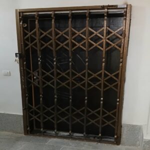 درب آکاردئونی در مهرشهر کرج