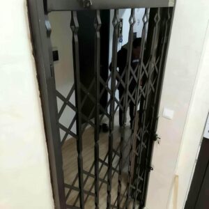 درب آکاردئونی در پردیس