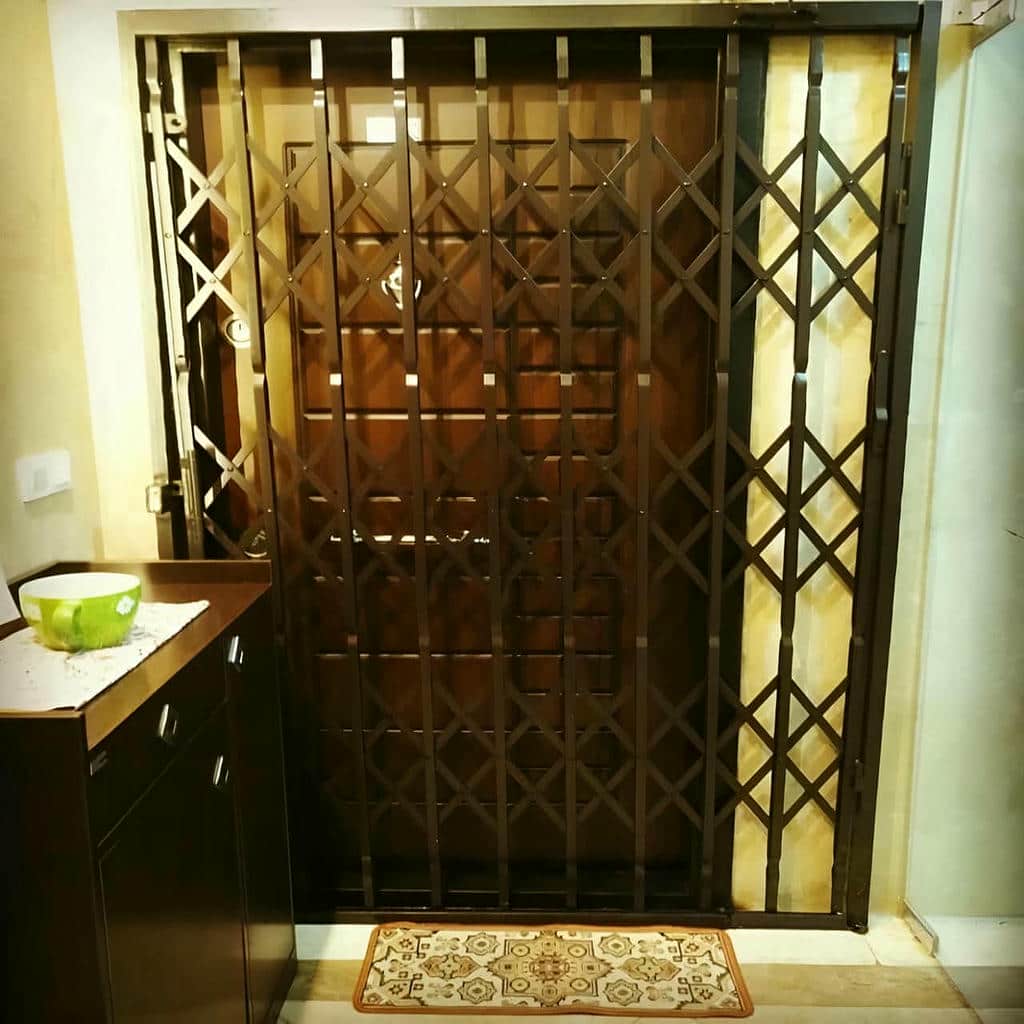 کارخانه درب آکاردئونی دوگل در اراک