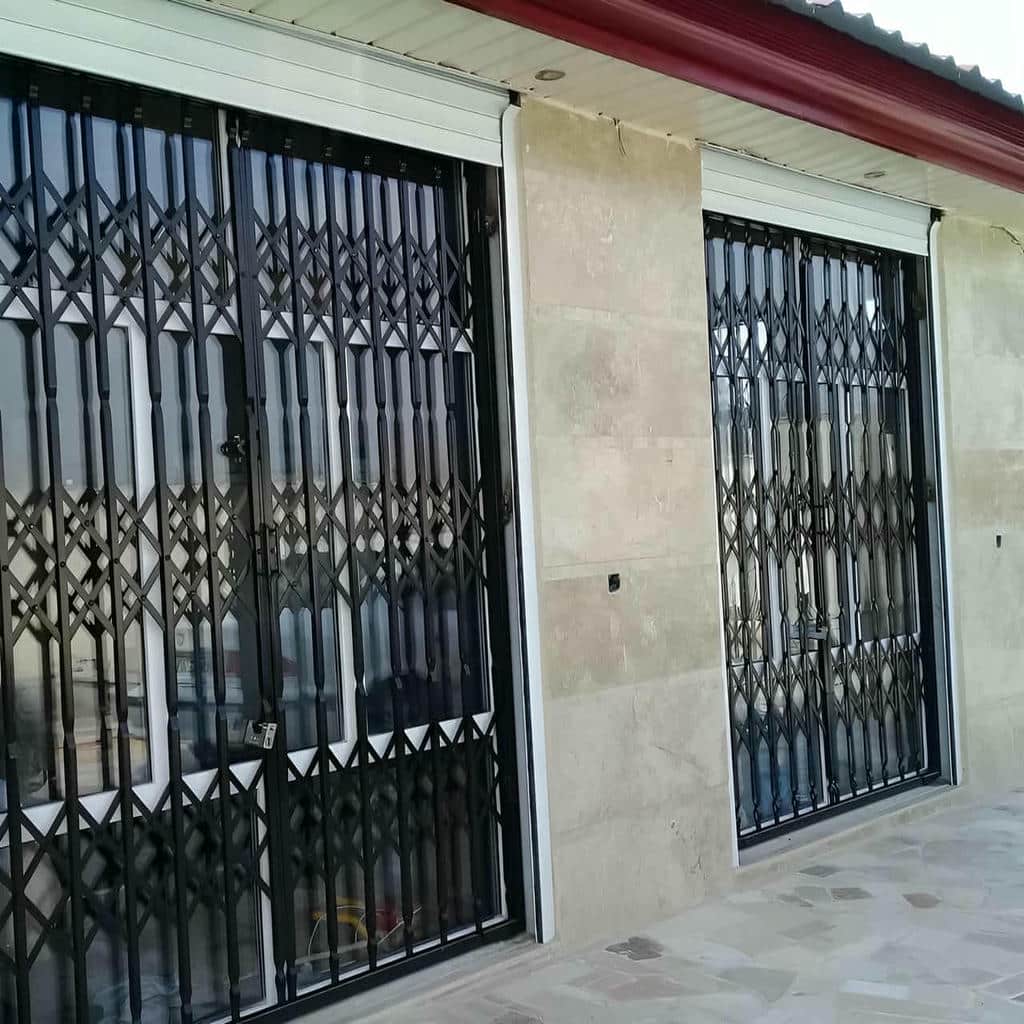 کارخانه درب آکاردئونی دوگل در مشهد