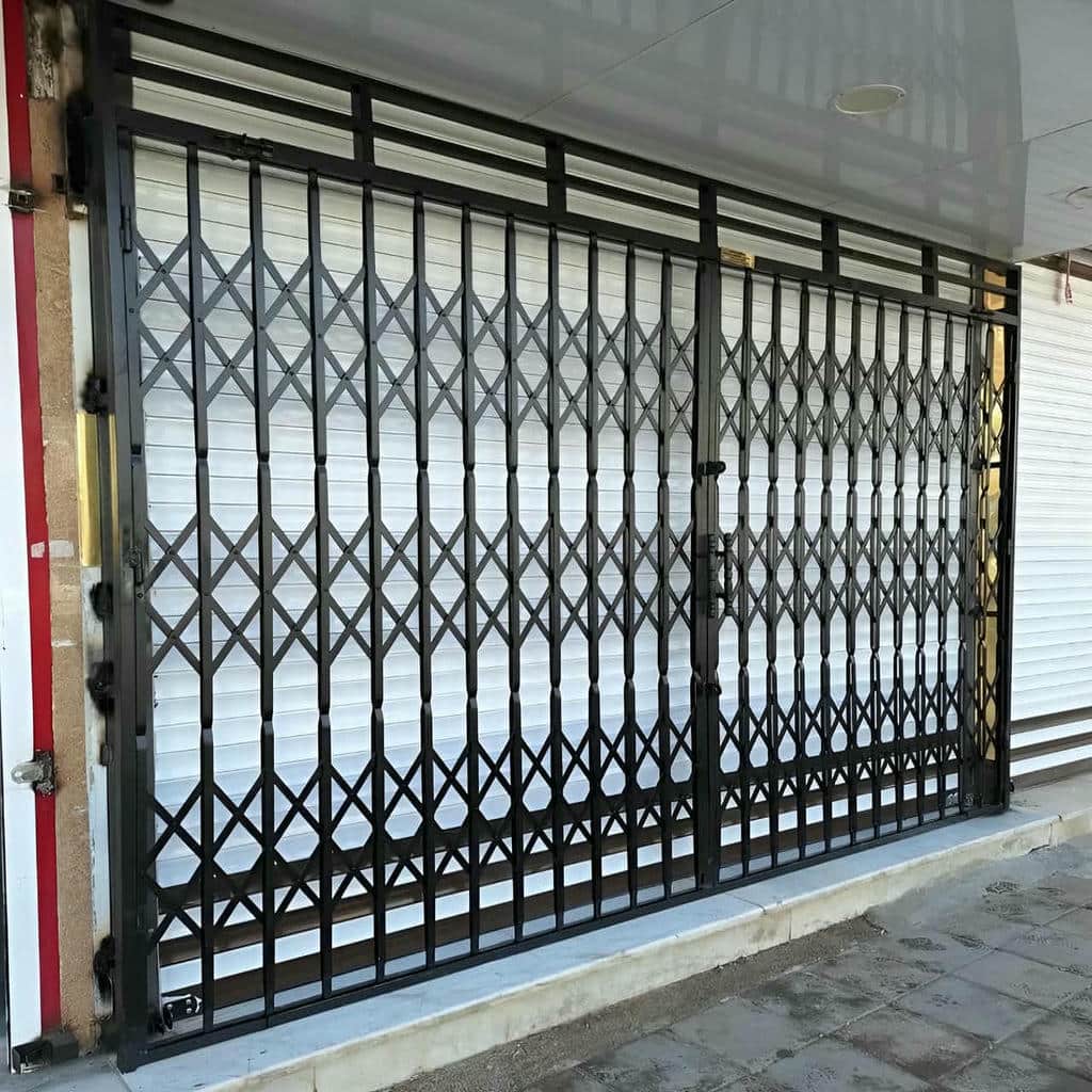 کارخانه درب آکاردئونی دوگل در یزد