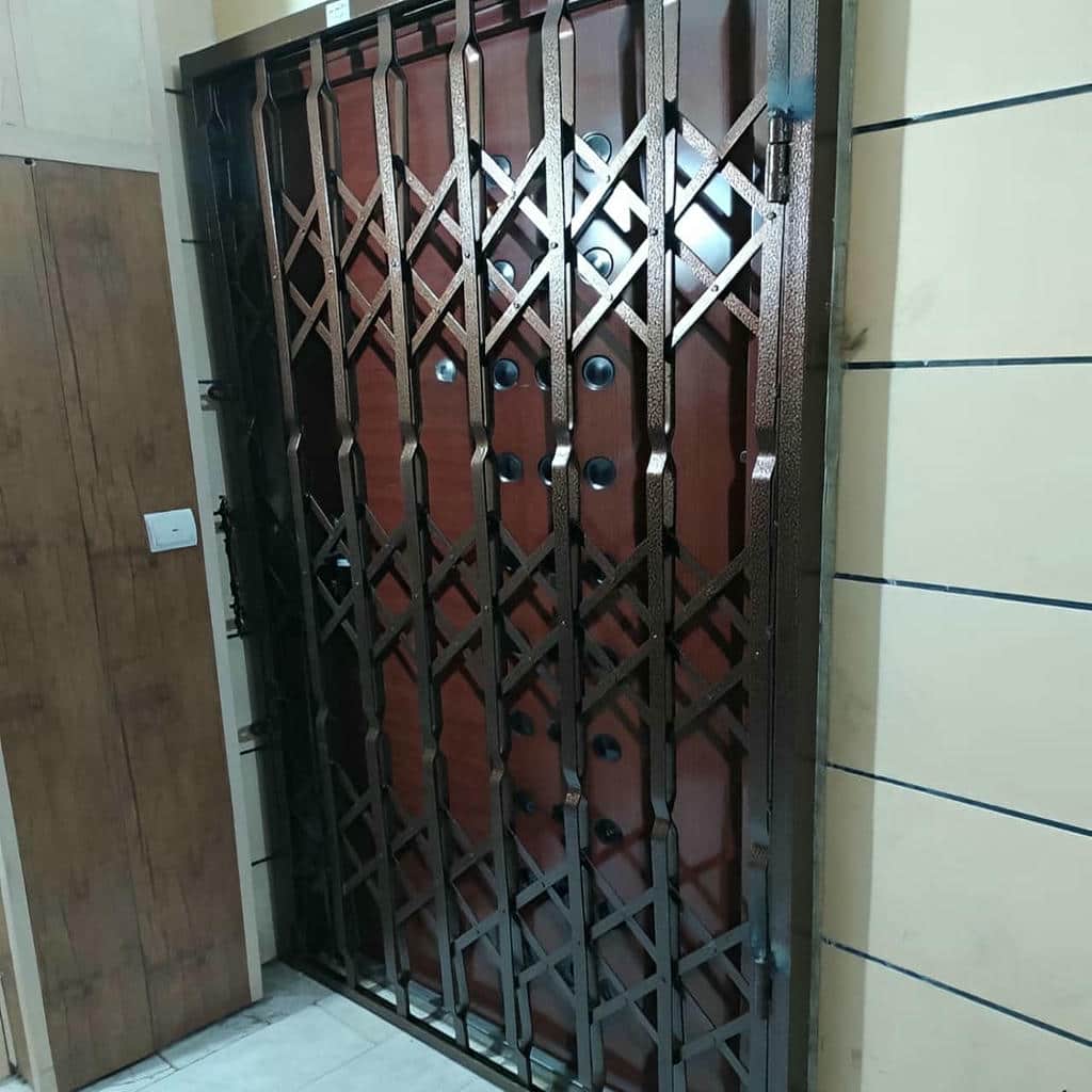 خرید درب آکاردئونی فلزی در نیشابور