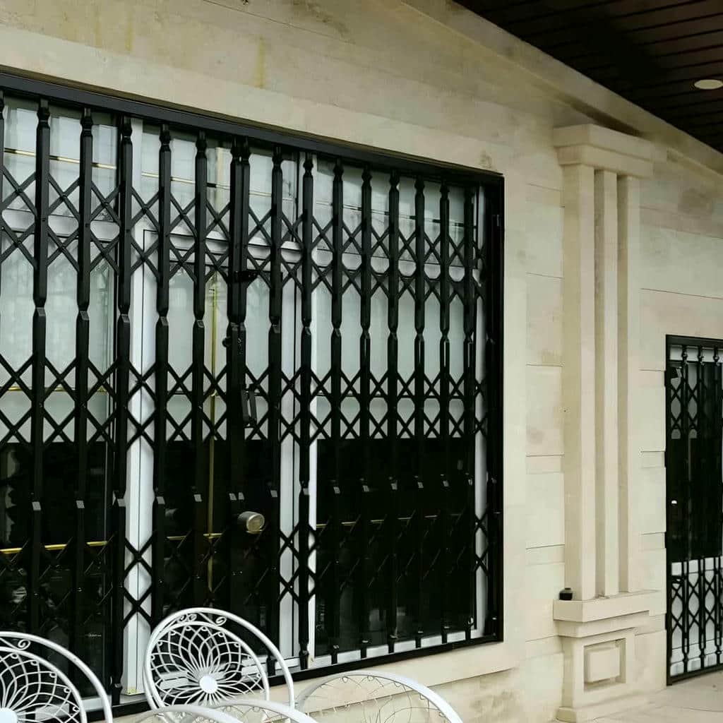 کارخانه درب آکاردئونی دوگل در زاهدان