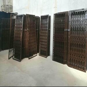 درب آکاردئونی در کمال شهر