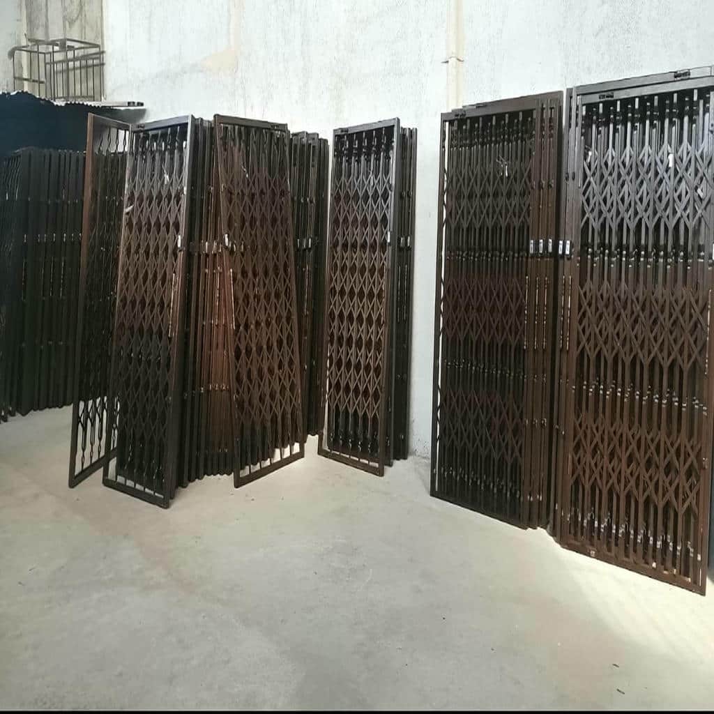 درب آکاردئونی در کمال شهر