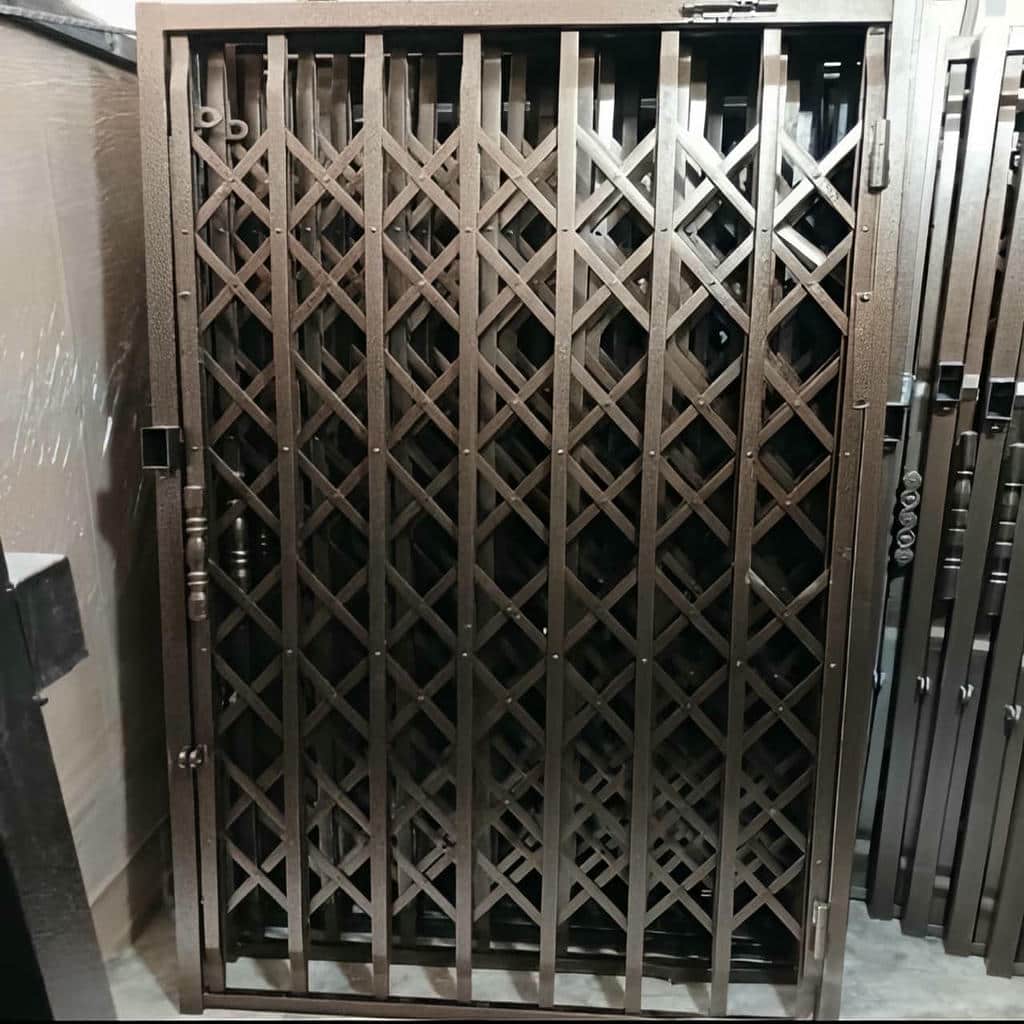 نصب درب آکاردئونی چهارگل در عظیمیه کرج