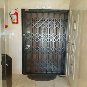 درب آکاردئونی در بابل
