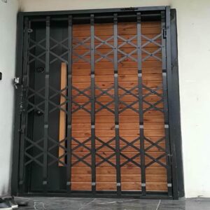 درب آکاردئونی در کردان
