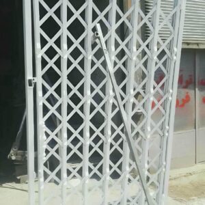 درب آکاردئونی در تهران