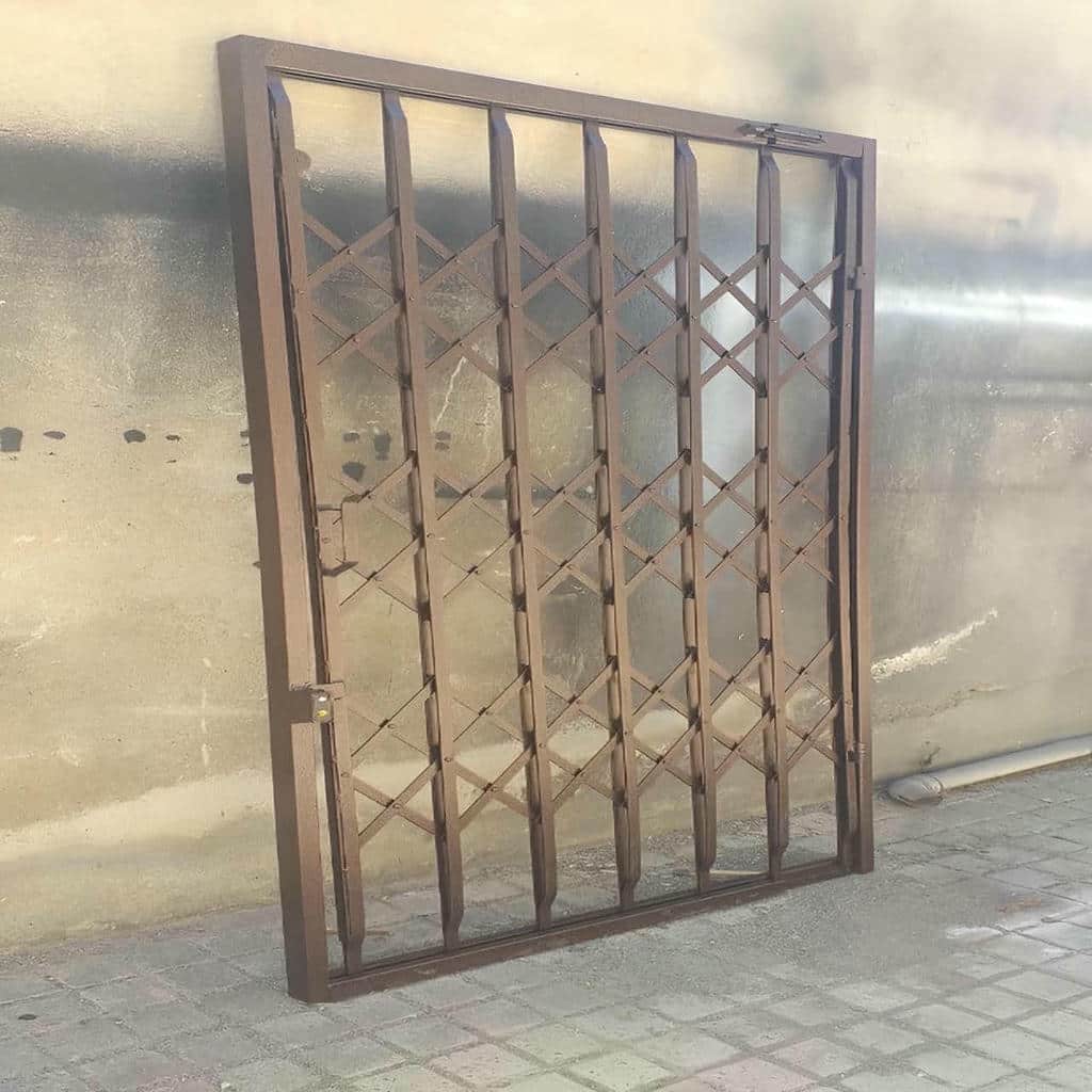 نصب درب آکاردئونی چهارگل در بوشهر