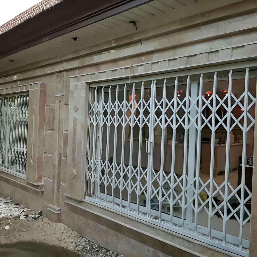 خرید حفاظ پنجره ساختمان ساده در قشم
