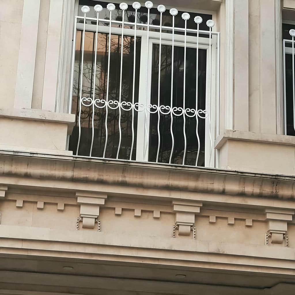 نصب حفاظ پنجره بازشو در تهران