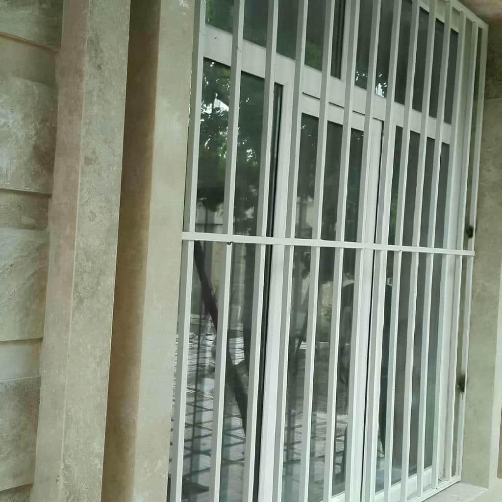 نصب حفاظ پنجره ساختمان سفارشی در نسیم شهر
