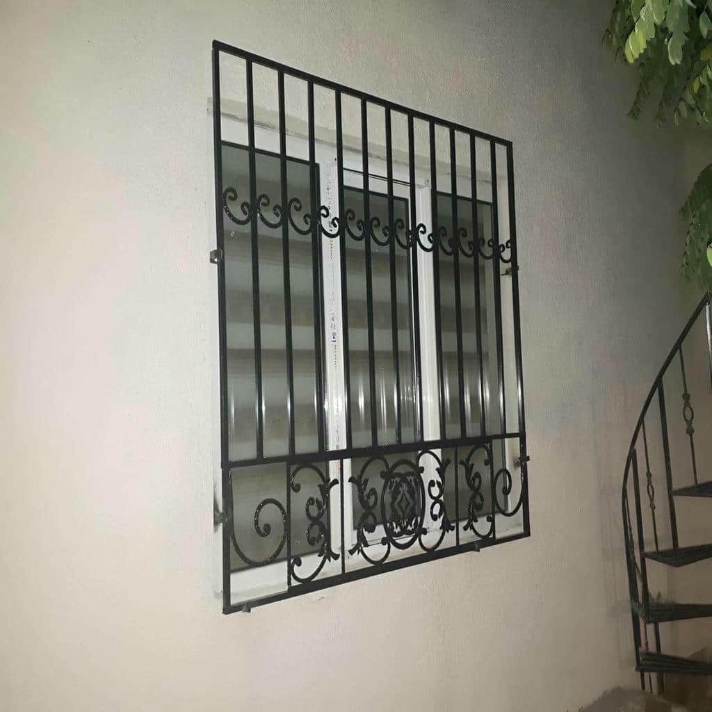 حفاظ پنجره در تبریز