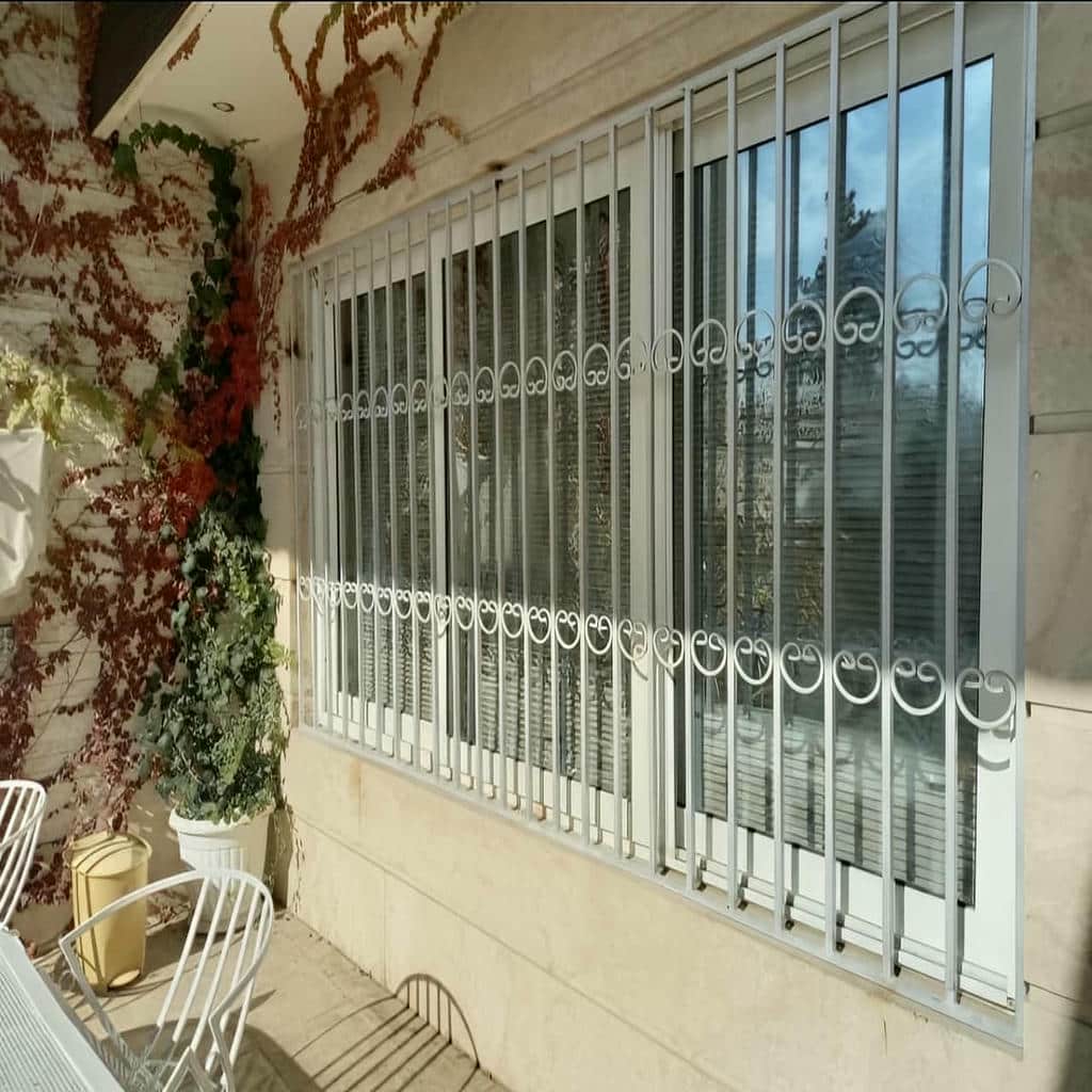 نصب حفاظ پنجره رنگی در شیراز