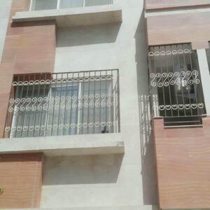 حفاظ پنجره ساختمان در بندر دیلم