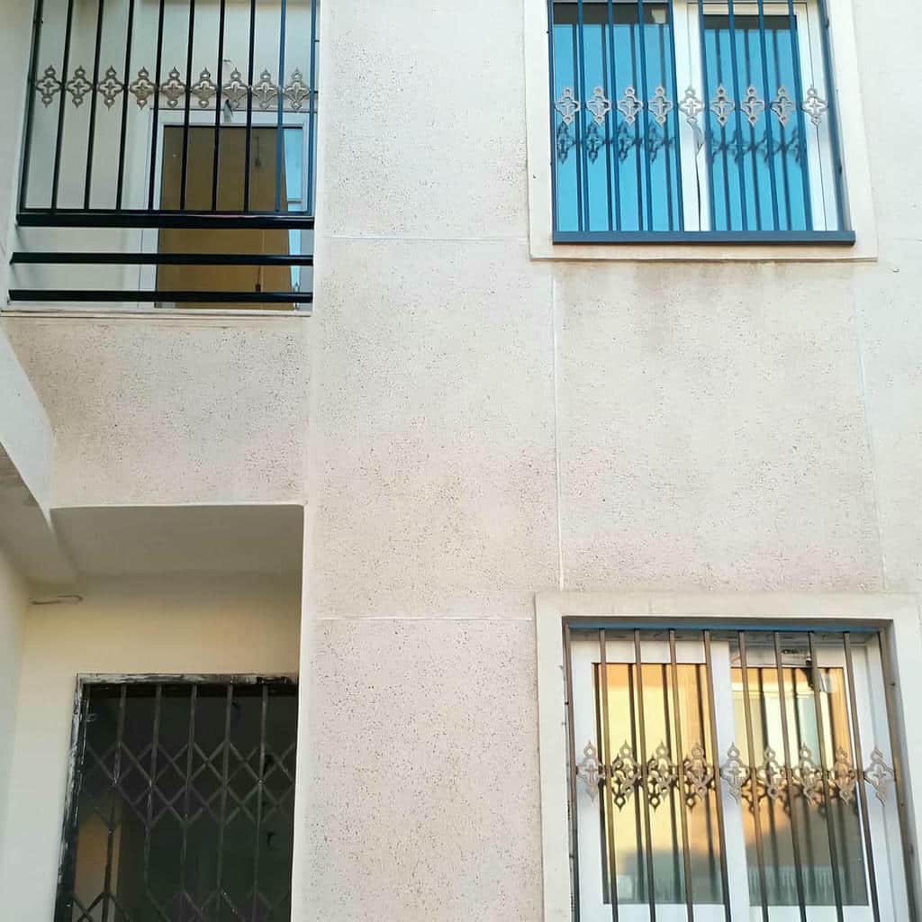 نصب حفاظ پنجره نرده ساختمان ساده در آبادان