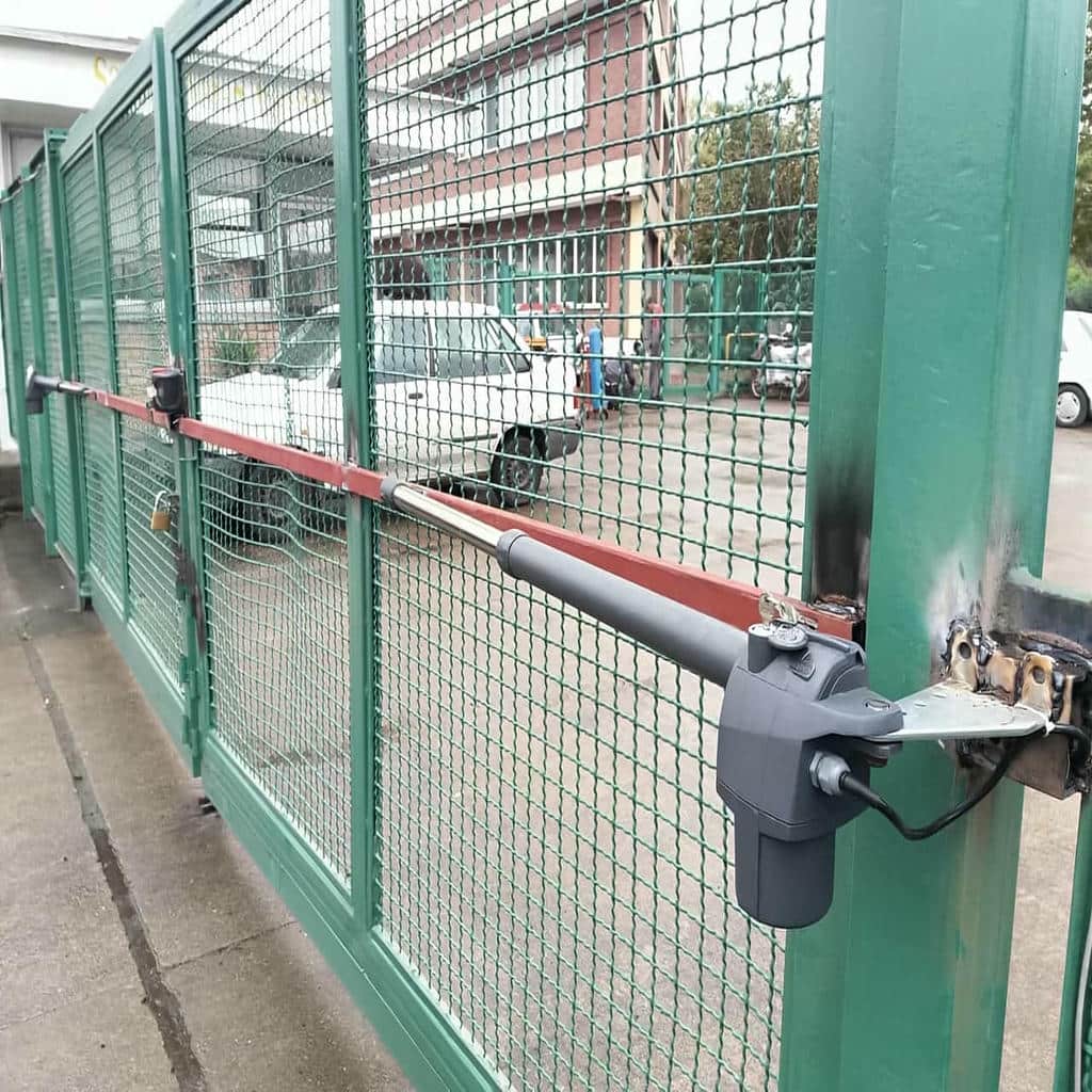 نصب جک درب برقی پارکینگ اتوماتیک در ایرانشهر