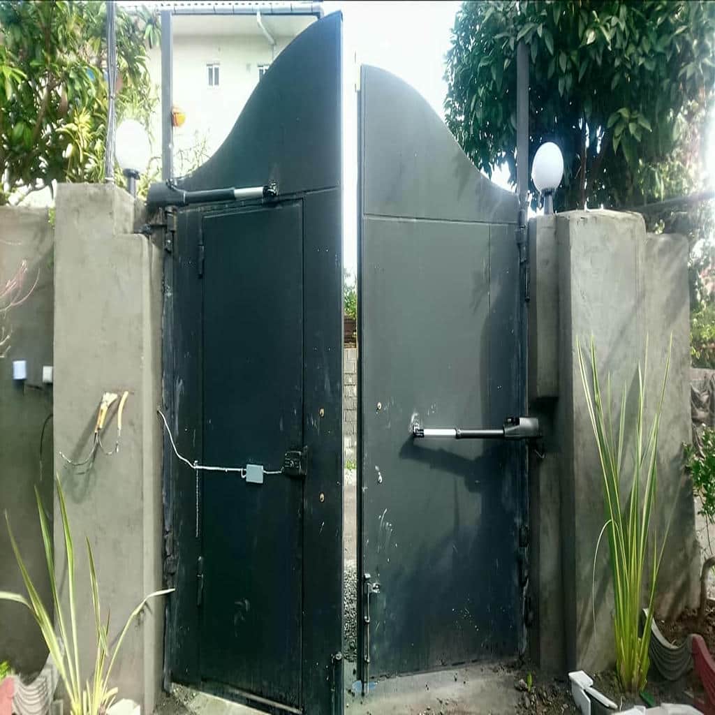 نصب جک درب برقی پارکینگ اتوماتیک در سیرجان