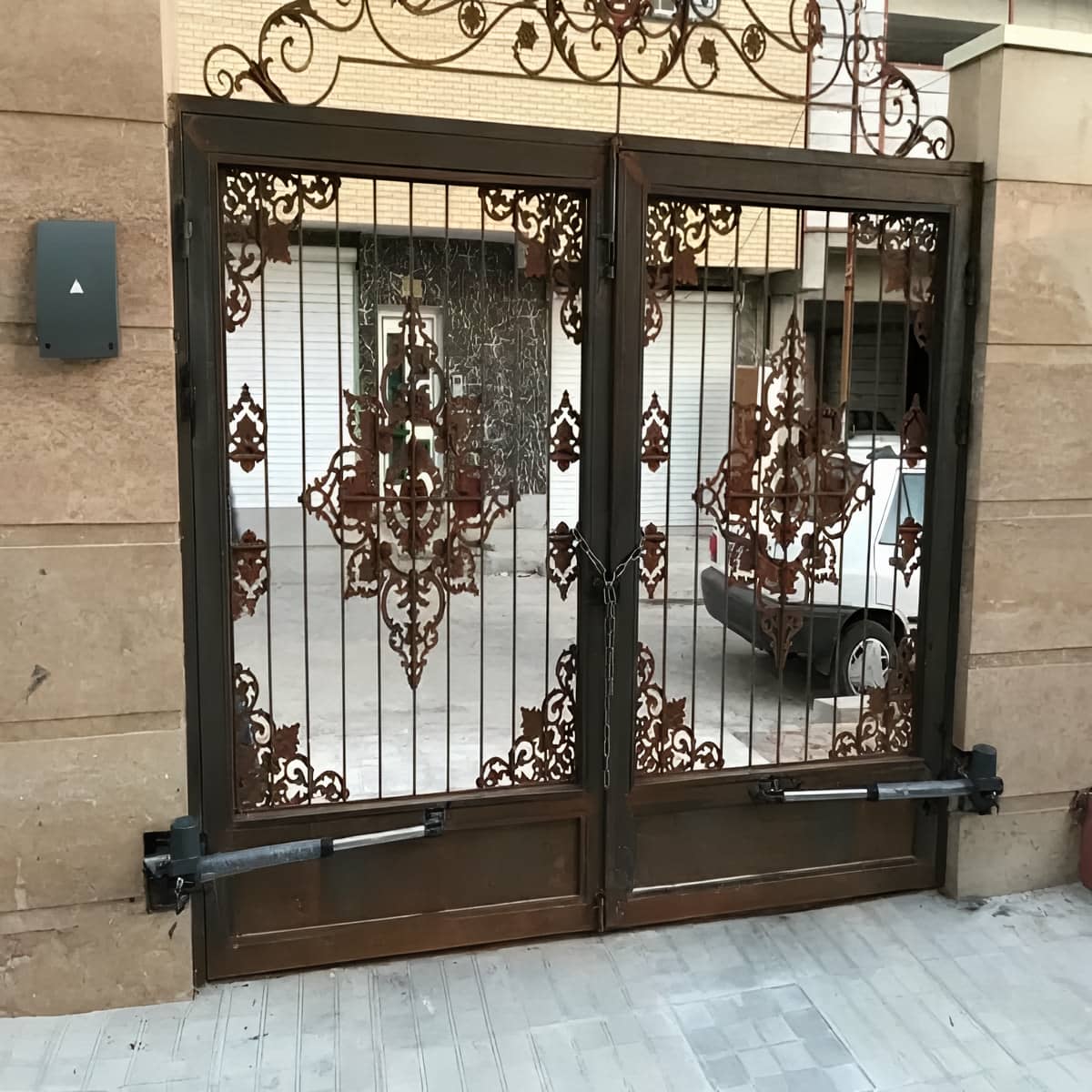 جک درب برقی پارکینگ در کاشان جک درب برقی پارکینگ در کاشان