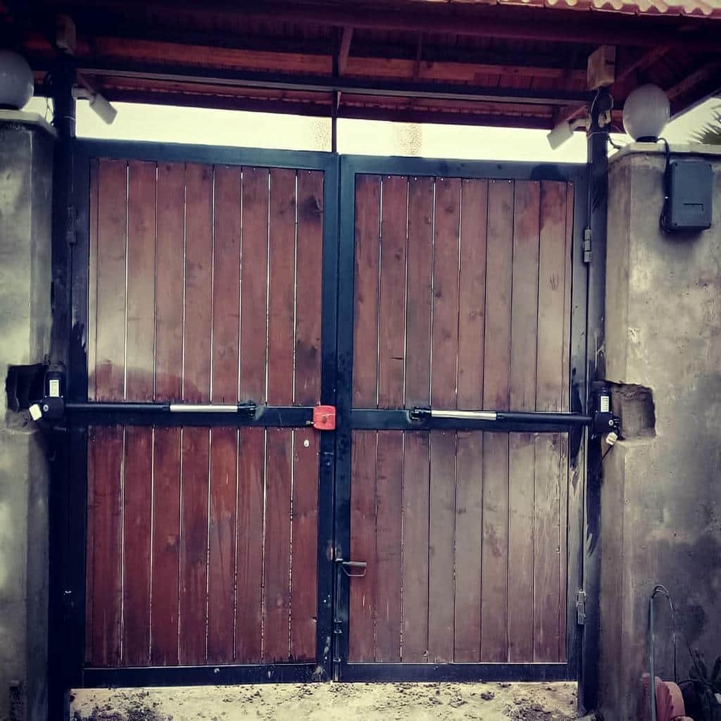 جک درب برقی پارکینگ در یاسوج