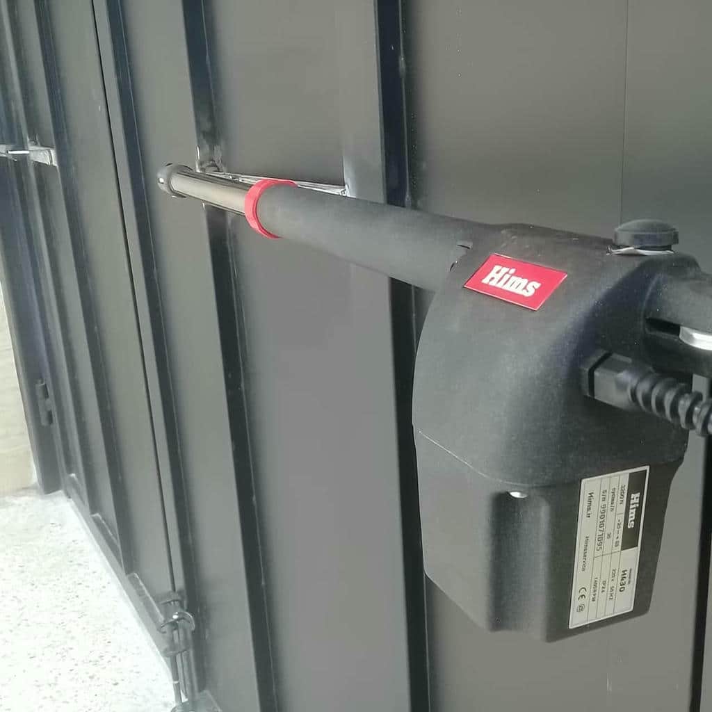 جک درب برقی پارکینگ در ایرانشهر