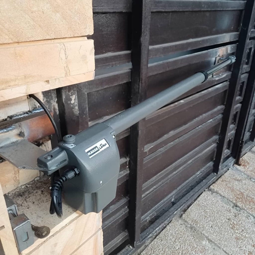 نصب جک درب برقی پارکینگ پرتردد در نظرآباد