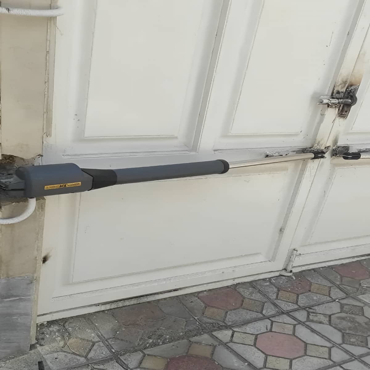 جک درب برقی پارکینگ در مشهد