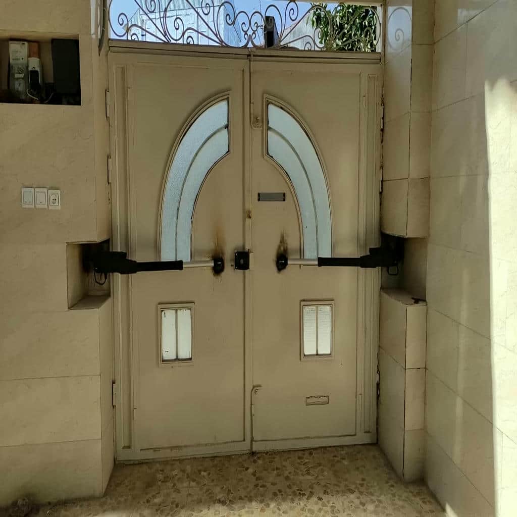 نصب جک درب برقی پارکینگ اتوماتیک در سقز
