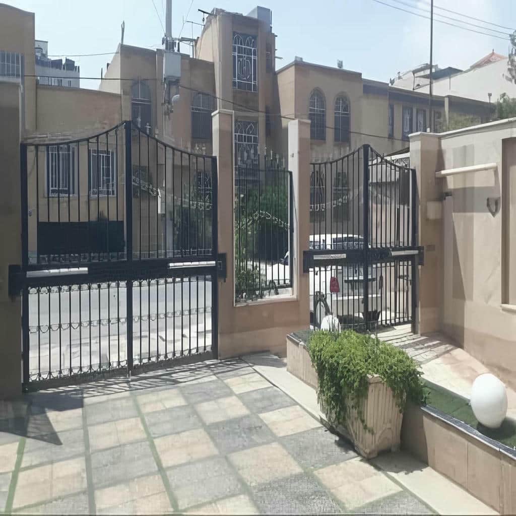 نصب جک درب برقی پارکینگ اتوماتیک در مریوان