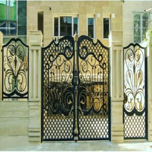 درب حیاط فلزی در کاشان