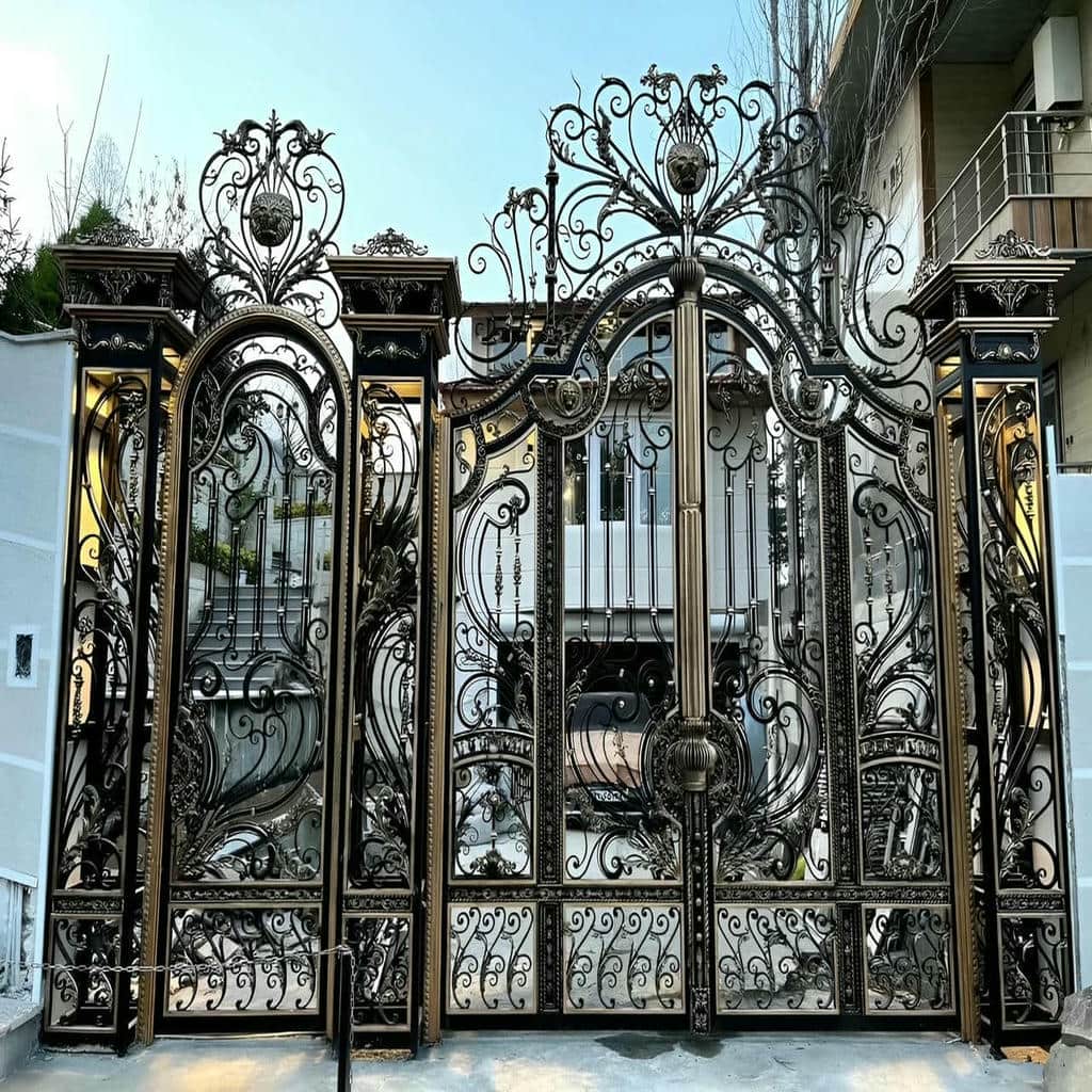 نصب درب حیاط فلزی دهانه ورودی در مریوان