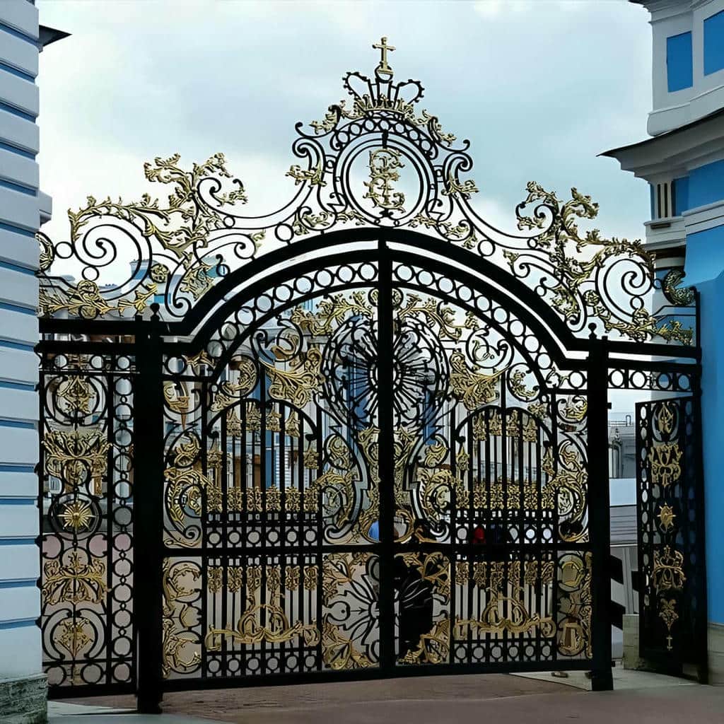 درب حیاط فلزی در گنبدکاووس