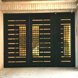 درب حیاط فلزی در یزد