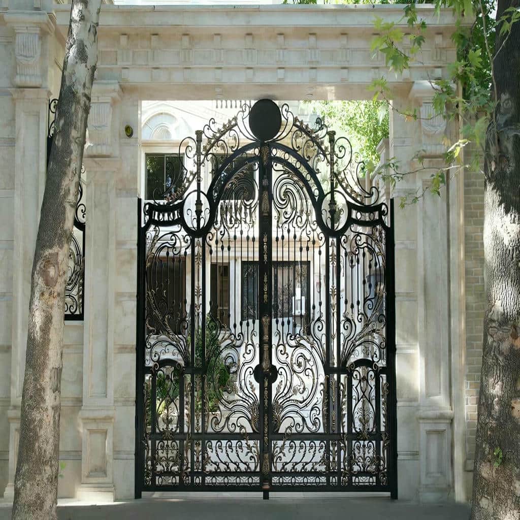 کارخانه درب حیاط فلزی فرفورژه در مشهد