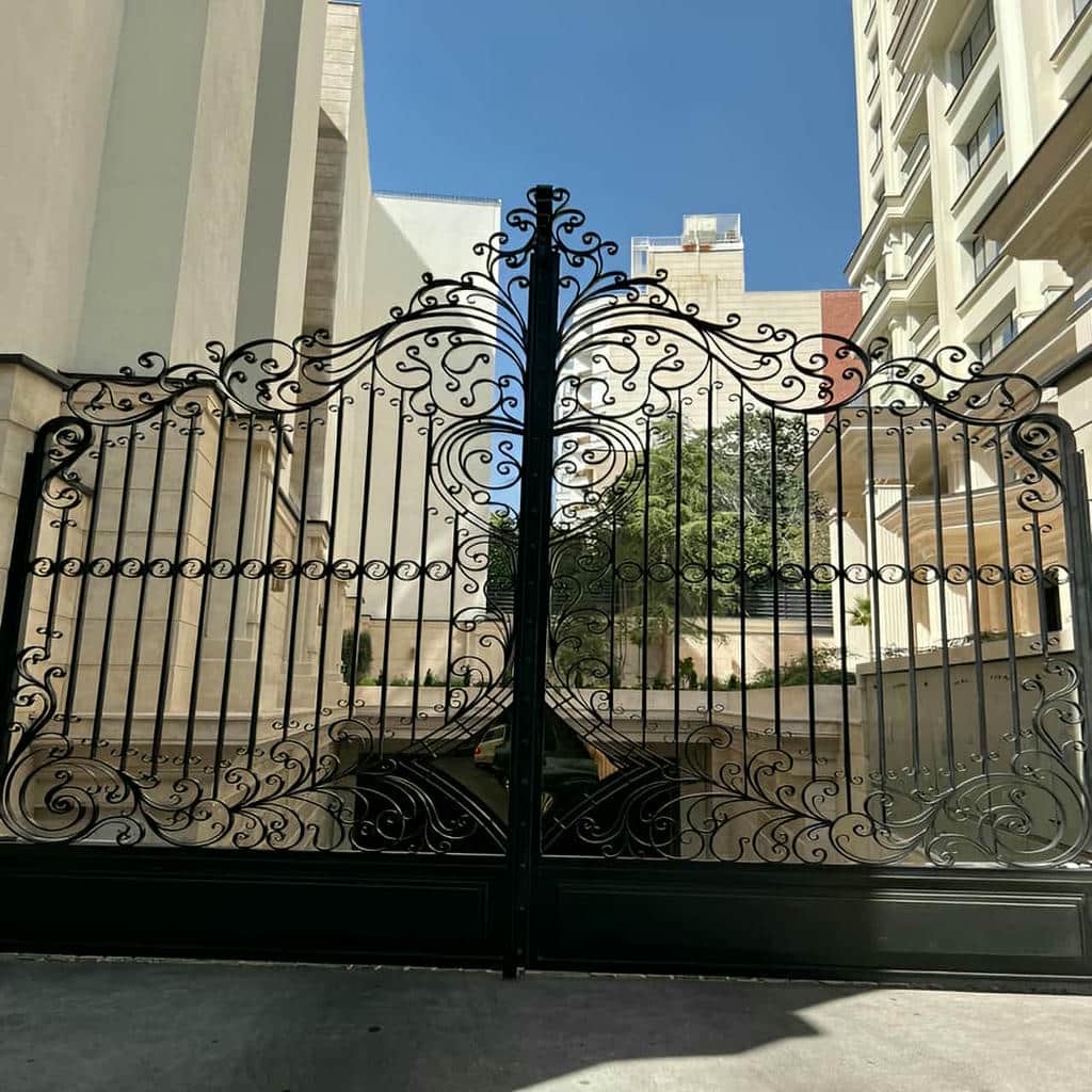 درب حیاط فلزی در اصفهان