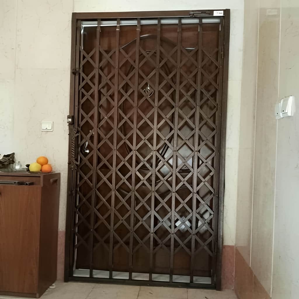 درب آکاردئونی ضد سرقت با تعداد گل منظم