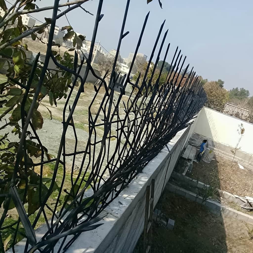 حفاظ شاخ گوزنی خاردار با جوشکاری تمیز شاخه ها